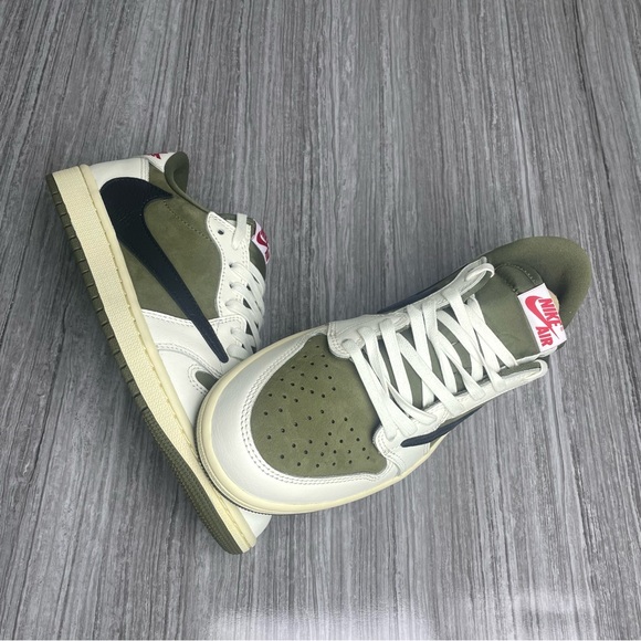 Nike Air Jordan 1 Retro Low OG SP Medium Olive -Men's Green/ White Sneakers - Picture 5 of 10